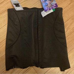 Womens waist cincher nwt size large